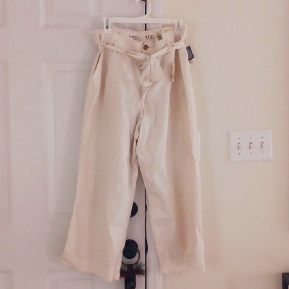 Wide leg pants